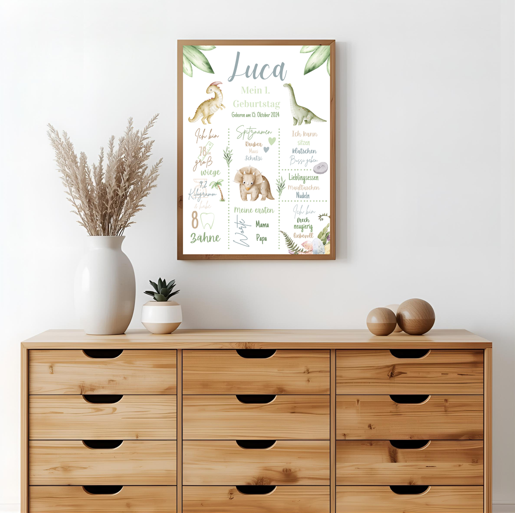 Personalisiertes Meilensteinposter zum ersten Geburtstag mit Dinosaurier als PDF Datei, ausgedruckt in A4 oder mit Premium Bilderrahmen